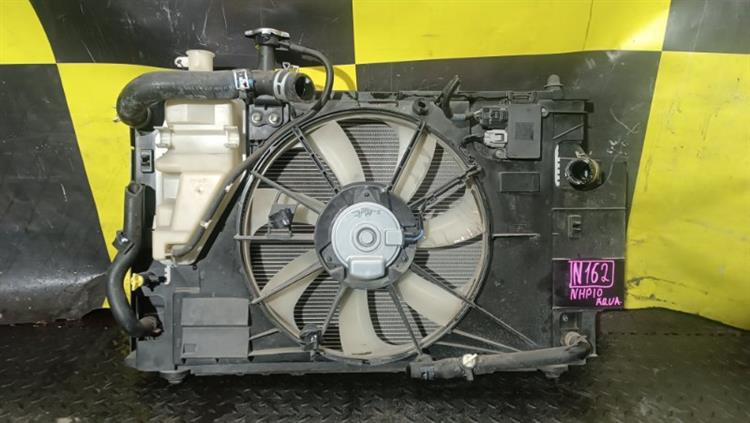 Радиатор основной Тойота Аква в Тамбове 116562