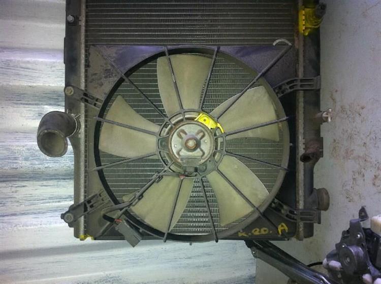 Диффузор радиатора Хонда Стрим в Тамбове 7847